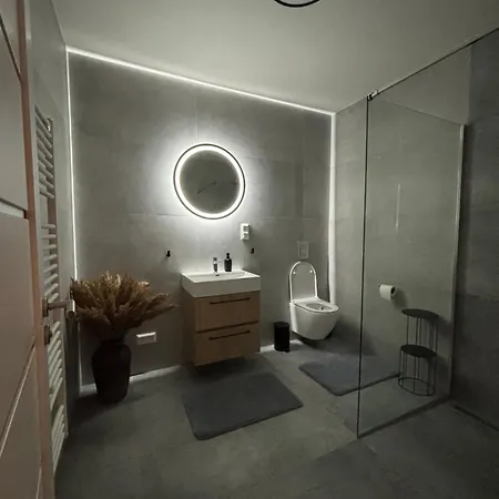 Pace - Luxury In Brezovina * Oravske Vesele